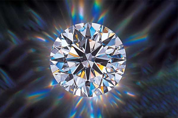 钻石变现去典当行还是回收公司哪个价格高？