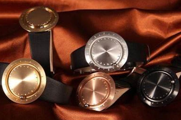 拉芙兰瑞的钢珠手表有回收机构收吗
