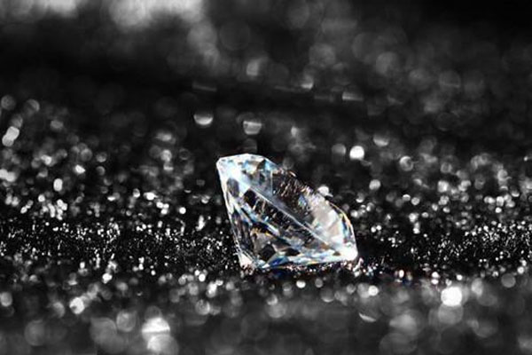 买钻石没概念 多大的钻石才有收藏的价值