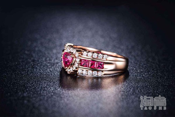 二手的老凤祥红宝石戒指可以卖多少钱？
