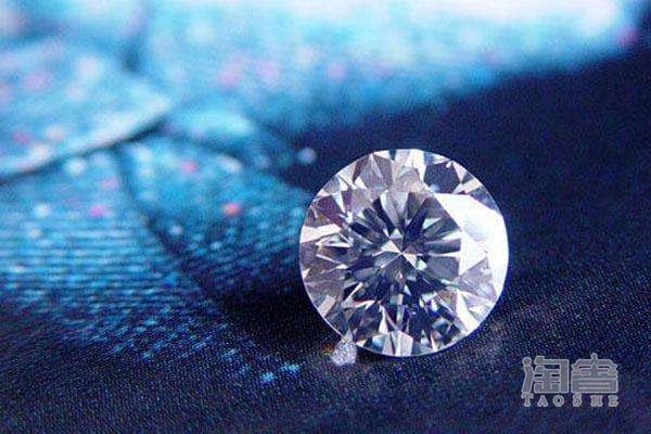 钻石颜色和净度 哪个更影响钻石的二手报价